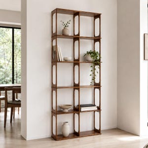 Estantería iluminadora de mediados de siglo, librería alta de madera para exhibición, mueble de almacenamiento moderno