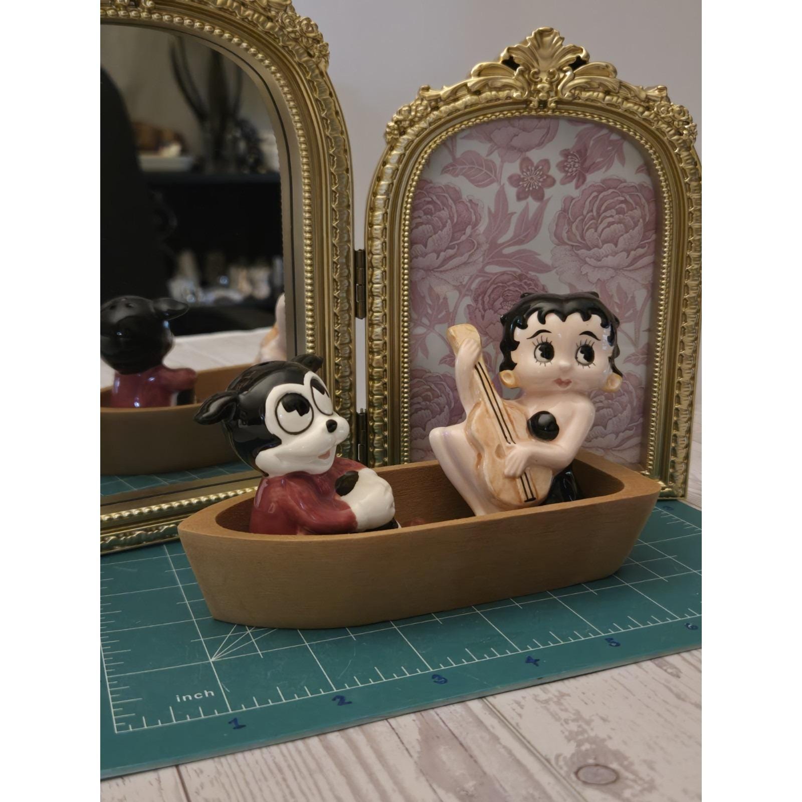 Betty Boop Salt Shaker - Etsy