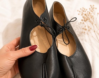 Black Tabi Ballet Flats – Korean Style Split-Toe Shoes | Vegan Leather | UK 6 / EU 40