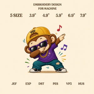 Könnte beinhalten: Maschinenstickdatei mit einem braunen Affen, der eine gelbe Kappe mit der Aufschrift YO!, eine violette Sonnenbrille, eine goldene Kette, ein violettes T-Shirt und eine blaue Jeans trägt und dabbt. Enthält Musiknoten und 5 Größen: 9,9 bis 20,1 cm.