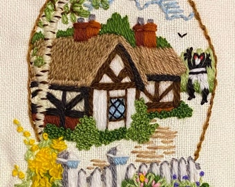 Cryptid Pastoral : broderie Jack Crewelwork à talons ressorts