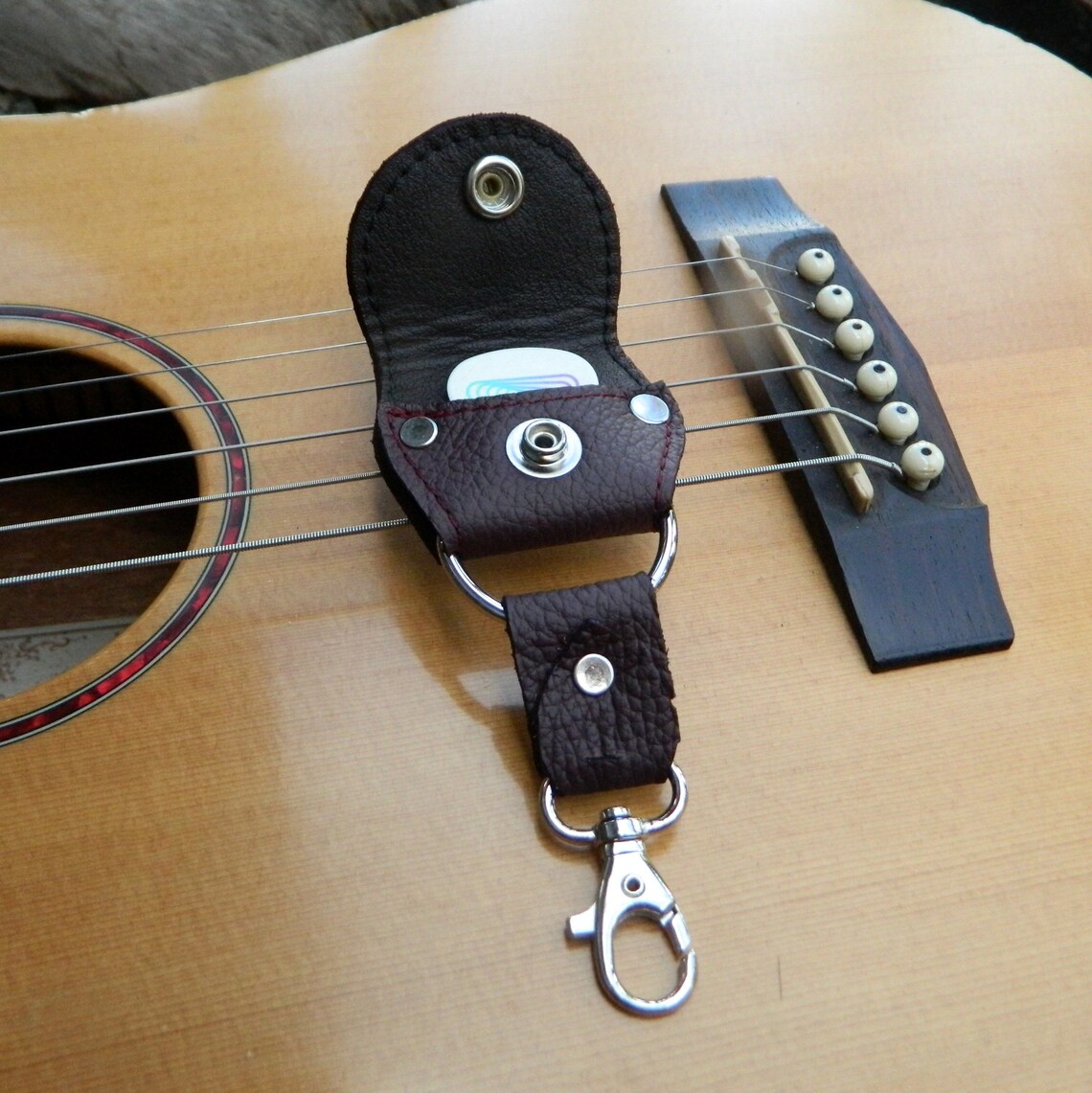 Guitar Pick Leather Case Pick Pouch Keyring Maroon