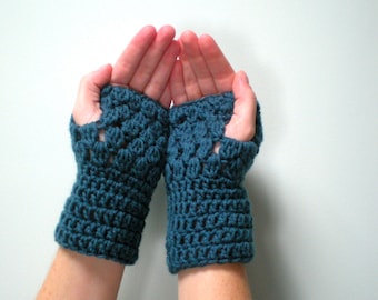 PATTERN:  Decatur Street Mitts, PDF easy crochet pattern, Fingerless Gloves, wrist warmers, mittens, InStAnT doWnLoAd, Permission to Sell
