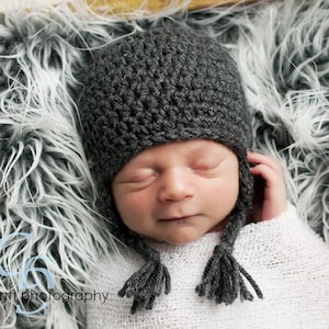 PADRÃO: Gorro com protetores de orelha - Crochê fácil, Tamanhos de recém-nascido a adulto, Download instantâneo, borlas, gorro de flor, bebê menino menina, Permissão para vender
