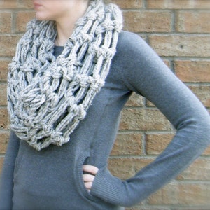 DIY Crochet Pattern: The Oslo Cowl,  PDF & ViDeO LiNk, infinity scarf, chunky super bulky yarn, InStAnt DoWnLoAd, Hookless Crochet