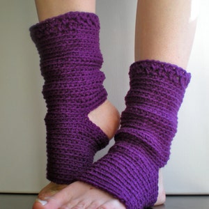 PATTERN:  Yoga Socks, Dance, Pilates, Ballet, Leg Warmers, easy crochet PDF, ankle, slouchy, dancer, InStaNT DowNLoaD, Permission to Sell