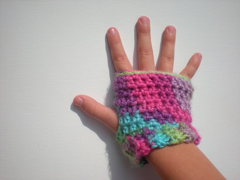PATTERN: Kid Gloves, fingerless, easy crochet PDF InStaNT DowNLoaD, wrist warmers, seamless cuffed mittens, permission to sell image 2