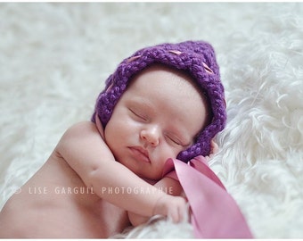 PATTERN:  Simple and Easy Pixie Bonnet, any kind of yarn, size Newborn to 3m, Easy Crochet PDF, hat ribbon gnome elf, InStanT DowNLoaD