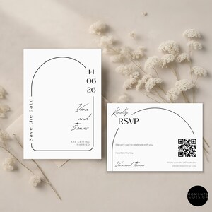 Può includere: Un cartoncino Save the Date bianco con cornice ad arco nera, il testo "Save the Date", "14 06 26", "Vera and Thomas" e "ARE GETTING MARRIED", insieme a un cartoncino RSVP bianco con arco nero, "Kindly RSVP", un codice QR e del testo.