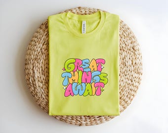 Chemise avec citation motivante, t-shirt bulles colorées, t-shirt rétro Y2K graphique
