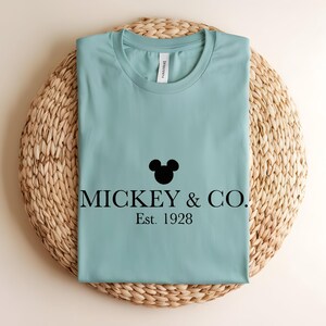Mickey And Co Shirt, Vintage Disney T-shirt, Minimalist Mickey Tee, Est 1928 Disney Shirt, Disneyland Trip Apparel, Aesthetic Disney Gift bild 11