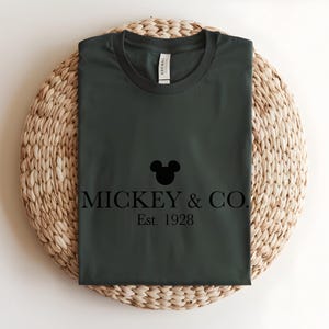 Mickey And Co Shirt, Vintage Disney T-shirt, Minimalist Mickey Tee, Est 1928 Disney Shirt, Disneyland Trip Apparel, Aesthetic Disney Gift bild 8