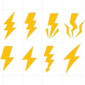 Puede incluir: Una colección de ocho iconos de rayos amarillos distintos dispuestos en dos filas de cuatro. Cada gráfico presenta una forma dentada única, que varía en grosor, orientación y estilo, presentados como ilustraciones vectoriales planas de color sólido.