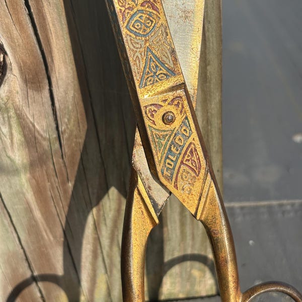 Ornate Toledo Spanish Damascene Sewing Scissors