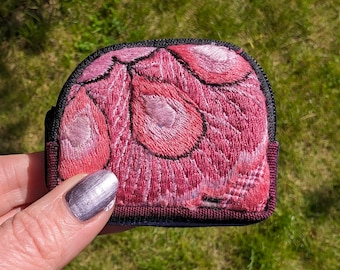 Hermosa mini bolsa acolchada con cremallera hecha a mano
