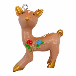 Vintage Style Resin Deer Charm: Floral Gold Accent