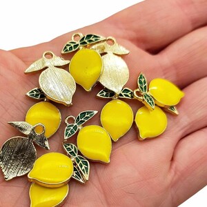 Adornos de limón esmaltados: temática frutal, estilo veraniego (10 unidades). Disponibles para compra al por mayor. imagen 5