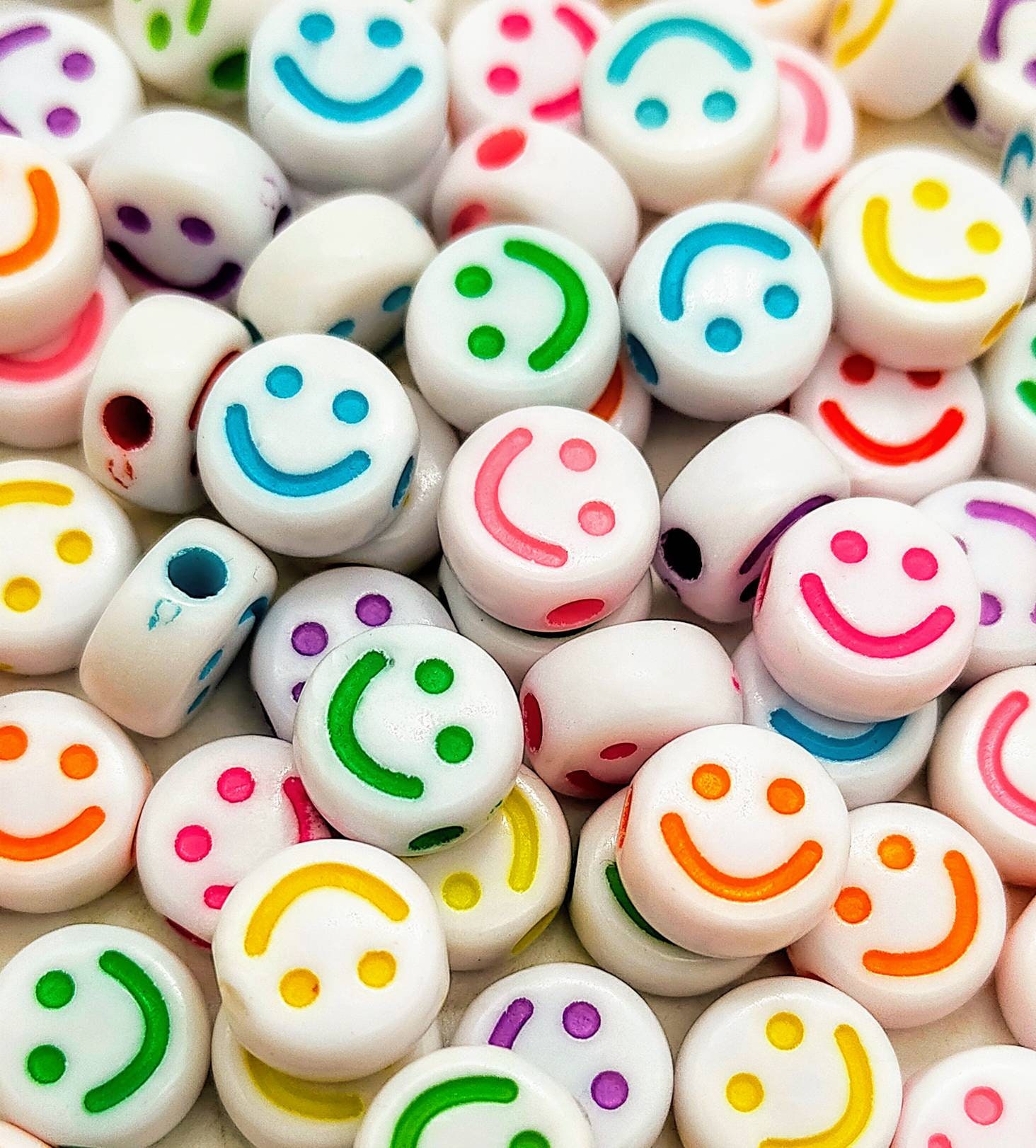 NEW 100 x smiley face beads