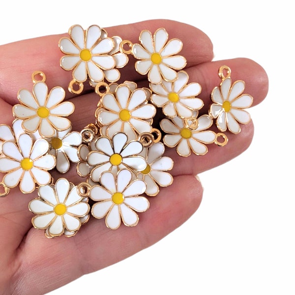 10pcs lovely enamel daisy charms