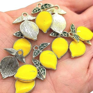 Adornos de limón esmaltados: temática frutal, estilo veraniego (10 unidades). Disponibles para compra al por mayor. imagen 2