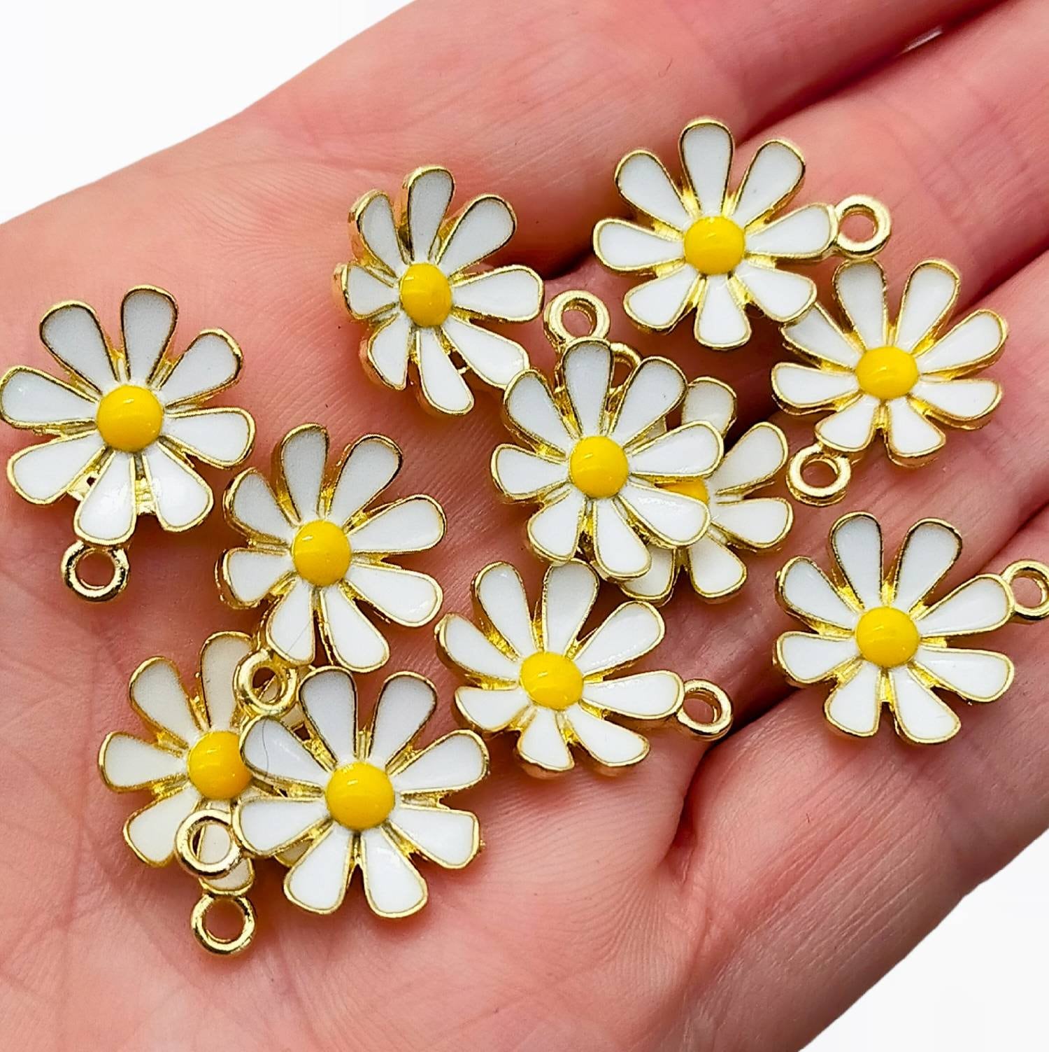DIY charm Daisy flower charm silver alloy very cute little daisy flower charms pack of 10 jewelry making embellishment gift tie on DIY charm Daisy flower charm silver alloy very cute little daisy flower charms pack of 10 jewelry making embellishment gift tie on
