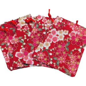 NEW Gorgeous little Sakura pattern gift bags. Buy a set of 5 at bargain price!!