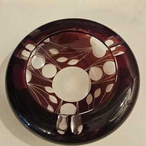Marita Voigt vintage anni '70 per posacenere in vetro trasparente con rubino Harzkristall - modello di dente di leone atomico, souvenir Mellerud Svezia
