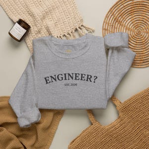 ENGINEER? Sweatshirt EST. 2026 | Lefty Software, Righty Hardware | Geborduurd