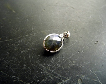 Pendant Silver Labradorite Sterling Silver Shimmering Jewelery Faceted