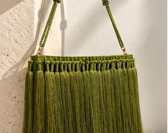 Bolso de mano verde oliva con flecos, bolso de noche con borlas, bolso de hombro llamativo, bolso de mano bohemio, bolso de fiesta de inspiración vintage, regalo único para ella.