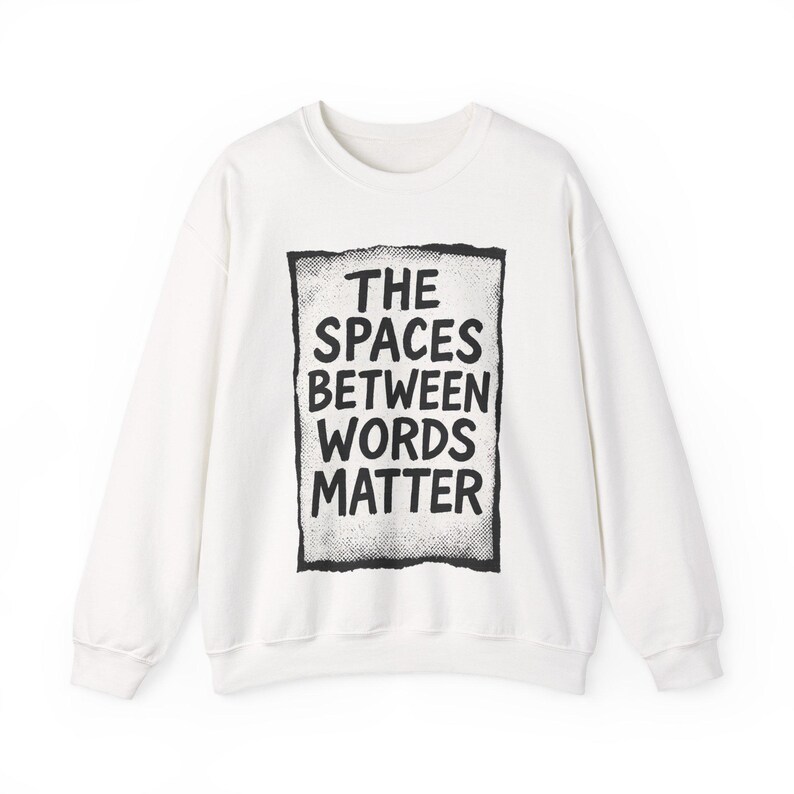 Literatur-Pullover: Modernes Leben Zitate Shirt mit minimalistischer Textkunst Bild 1