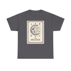 Camiseta Neo-Pop Tarot Luna, Ropa urbana con diseño de personajes imagen 8