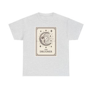Camiseta Neo-Pop Tarot Luna, Ropa urbana con diseño de personajes imagen 3