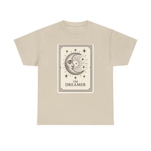 Camiseta Neo-Pop Tarot Luna, Ropa urbana con diseño de personajes imagen 5