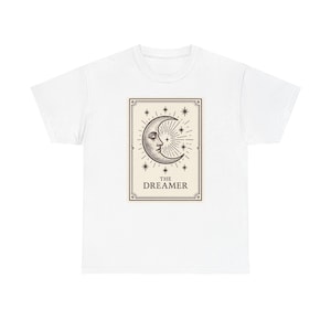 Camiseta Neo-Pop Tarot Luna, Ropa urbana con diseño de personajes imagen 1