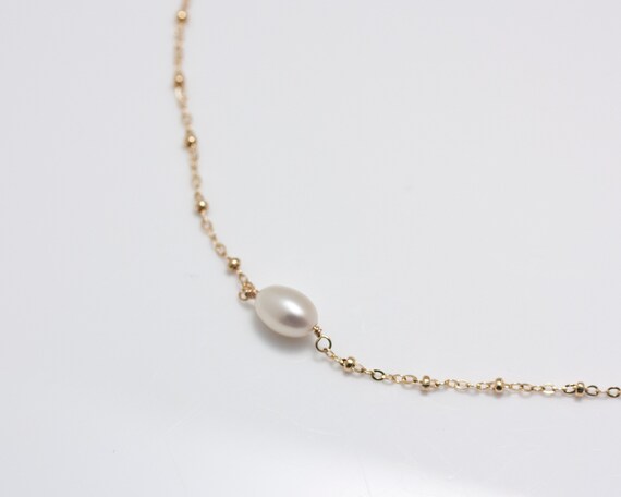 Single White Cultured Freshwater Pearl Necklace 14k Gold-filled Single White Cultured Freshwater Pearl Necklace 14k Gold-filled
