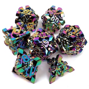 Juego de dados de metal iridiscente Pixelforge Prism para juegos de rol / 7 piezas / Juego de dados premium para juegos de rol / Metal, piedras preciosas, resina