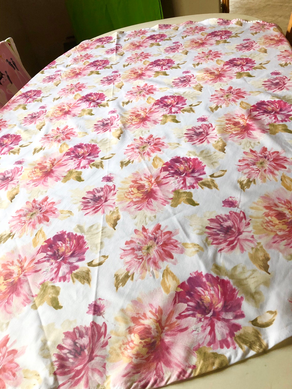 Vintage Nicole Miller Floral Round Tablecloth 60 Diameter Etsy