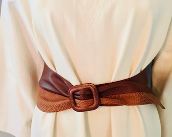 Vintage Anne Klein Calderon Leather Belt: Gold Rose Buckle  display picture 3