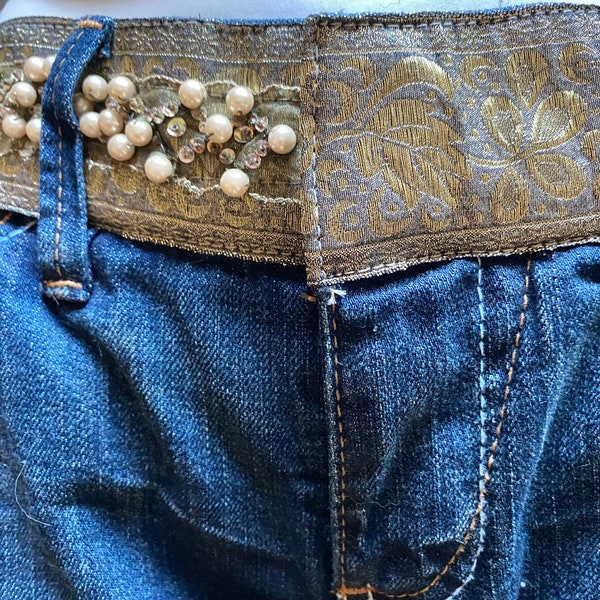 Vintage ALLEN SCHWARTZ (ABS) Imitation Pearl Embellished Blue Denim Jeans (Size 29)