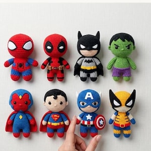 Paket med virkmönster för superhjältar, handledning för amigurumi till serietidningar i 8-i-1-stil, plysch till Chibi-hjältar i PDF-format, virkmönster till presentpaket med nördmotiv