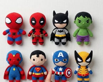 Paquete de patrones de ganchillo de superhéroes, tutorial de amigurumi de cómic 8 en 1, PDF de peluche de héroe chibi, paquete de patrones de ganchillo para regalo de frikis.