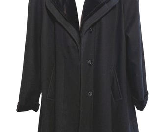 Vintage 90s Stephanie Mathews Wool Velvet-Trim 0ld Money Coat. Size 8