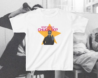 Camiseta estilo baby-teer de Chuck Timely and The Hourglass de los 90, modelo a seguir, merchandising para la gira.