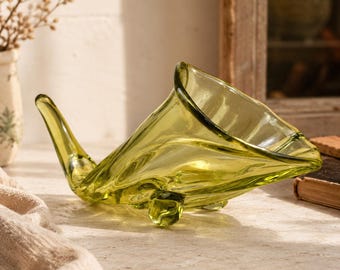 Vintage Duncan Miller Chartreuse Swirl Cornucopia Vase, Mid Century Centerpiece