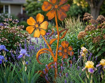 Rustic Metal Flower Garden Stake, Weathered Rust Silhouette Yard Art, Outdoor Farmhouse Decor, Size 11.8in×5in