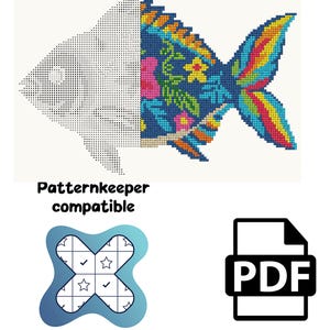 Pode incluir: Um padr&atilde;o de ponto cruz com um design de peixe, com o lado esquerdo em grelha a preto e branco e o lado direito a cores com motivos florais. O texto Patternkeeper compatible est&aacute; presente, juntamente com um log&oacute;tipo azul e um &iacute;cone PDF.