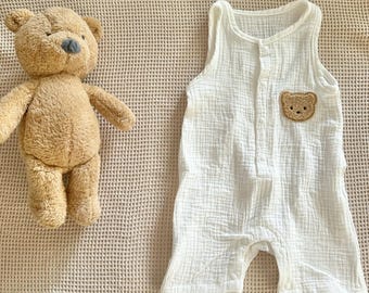 Neutral Muslin Baby Romper, Soft Cotton Baby Jumpsuit with Bear Patch, Gender Neutral Baby Outfit, Newborn Gift, Baby Shower Gift