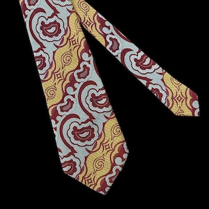 Vintage 1970&#39;s Necktie Blue Maroon & Yellow Squigly Pattern