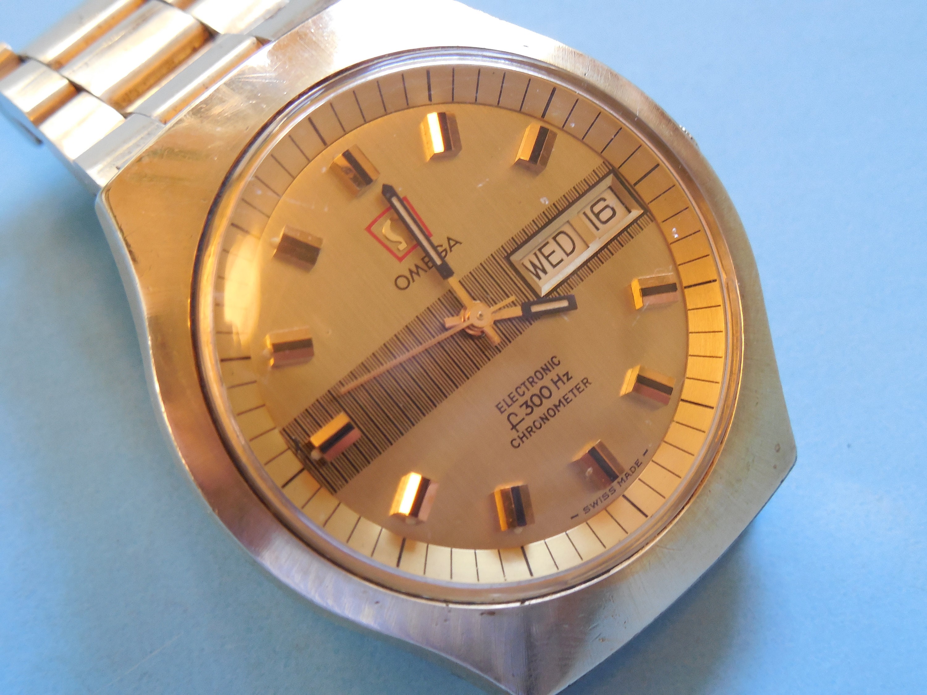 Rare Vintage 1970 s Omega Electronic F300hz Chronometer Watch Calendar Timepiece Etsy UK